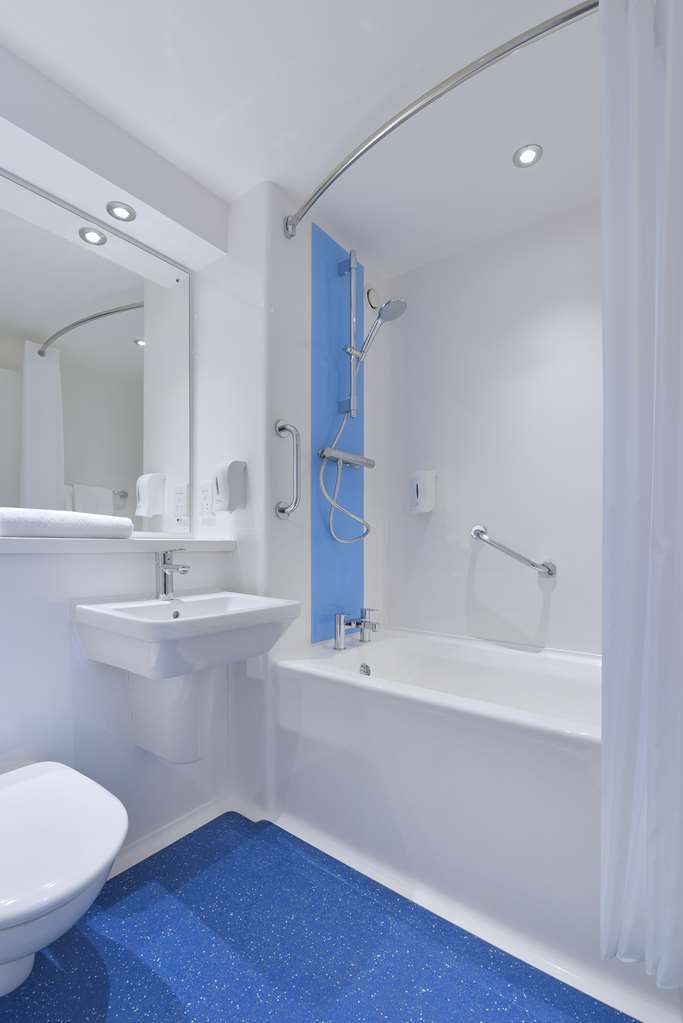 Travelodge Ely Habitación foto